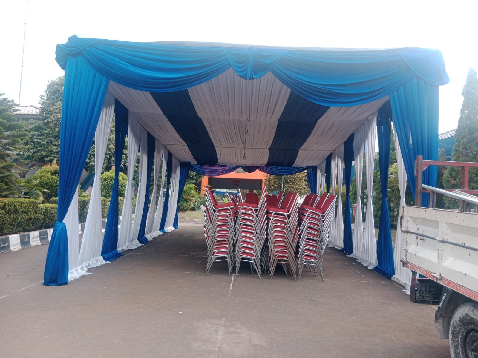 Contoh Pemasangan Cepat Tenda untuk Kebutuhan Corporate Event di Kebayoran Lama