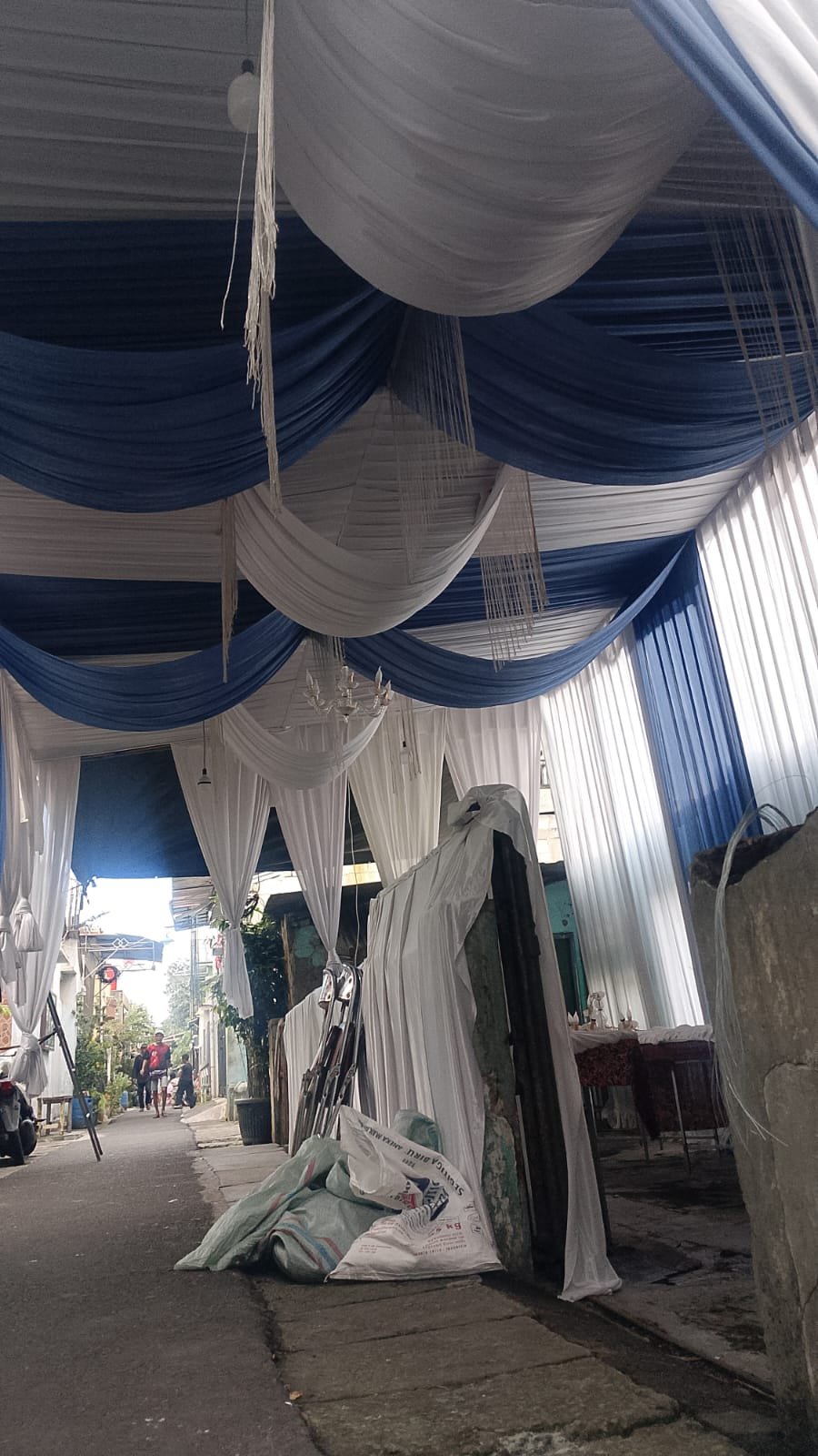 Pesan tenda terdekat jasa sewa tenda hajatan dan pernikahan Rawalumbu Bekasi