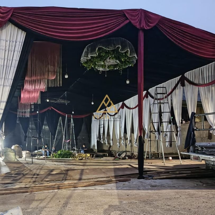 Pusat suplai sewa alat pesta lengkap dan katering prasmanan di area Jakarta Timur yang disiapkan rapi oleh PestaHub.