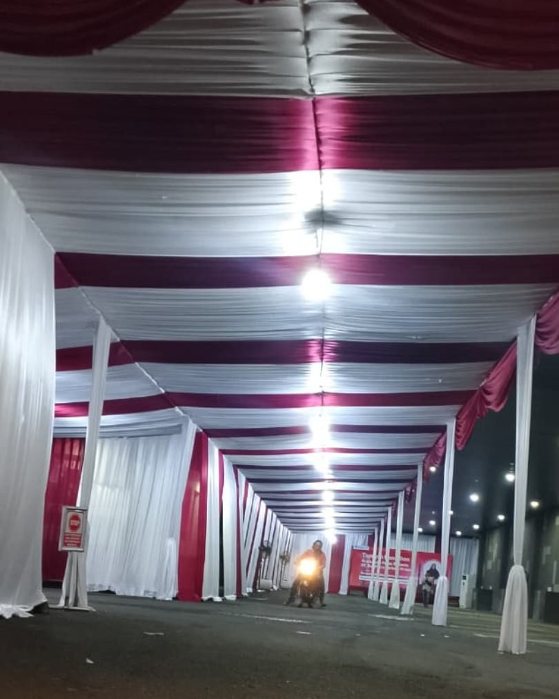 Instalasi sewa tenda dan dekorasi acara korporat dan pemerintahan di Pasar Rebo oleh PestaHub